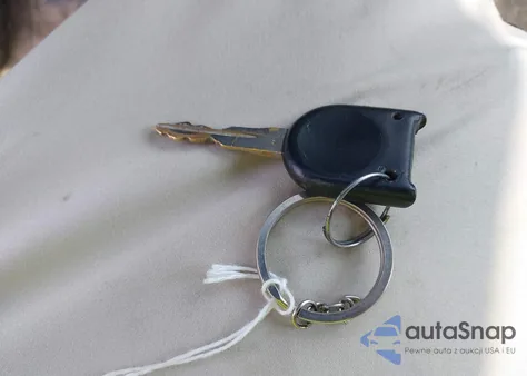 2013 Ford F-150 Xl z USA, uszkodzony, nr VIN 1FTMF1CM6DFC50916